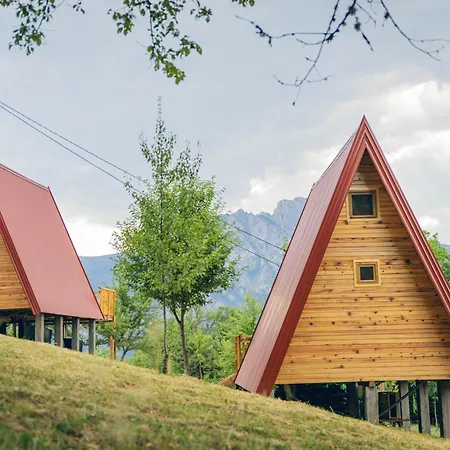 Camp Nomad Sutjeska Parque de Campismo Foca